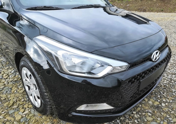 Hyundai i20 cena 25900 przebieg: 179000, rok produkcji 2015 z Skarszewy małe 781